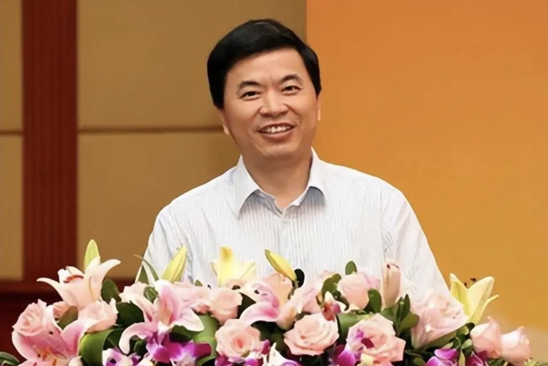 老百姓的反应充分说明了——
只要是好官，到哪老百姓都拥护。不管是谁当官，只要为人