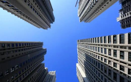 经济学家令人深思的话：现在中国的房子在不抓住最后的10年降价卖房，那10年后降没
