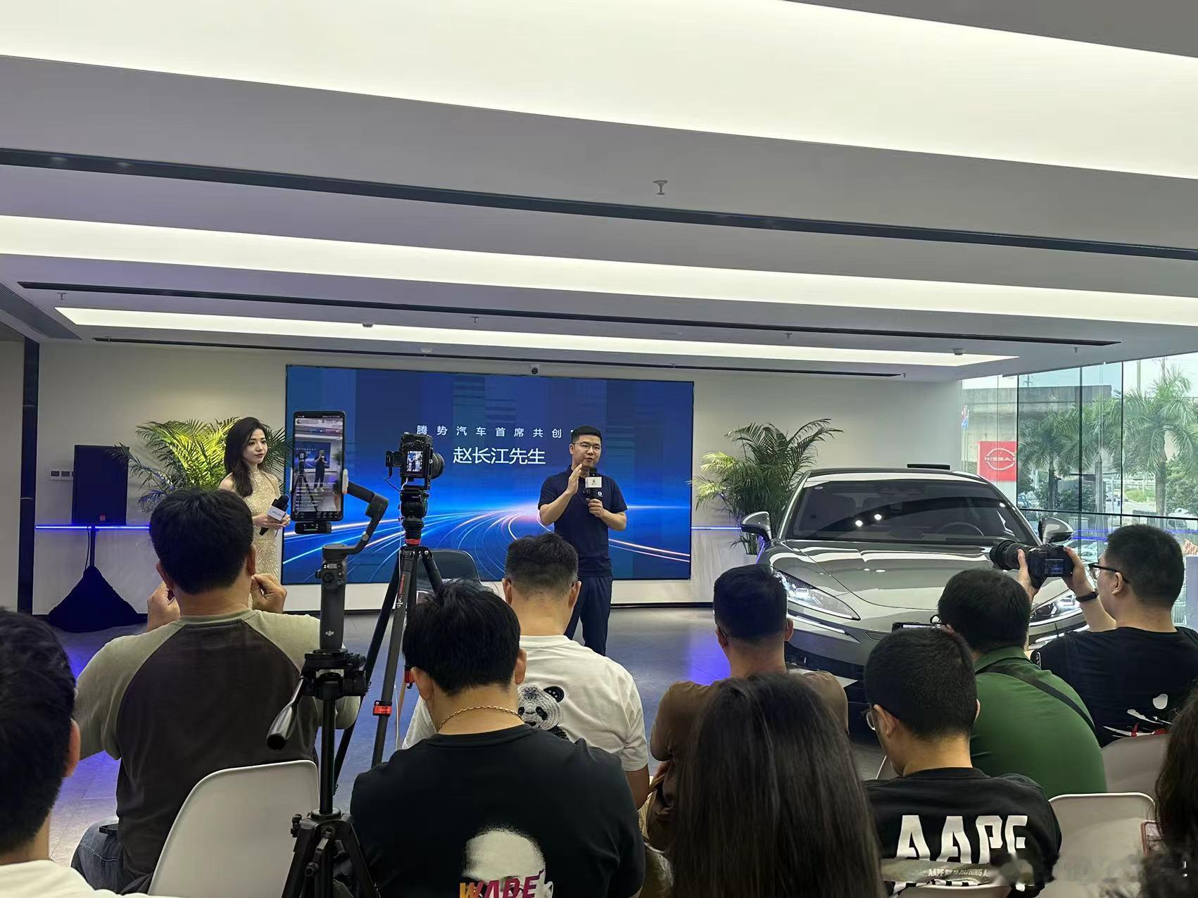 腾势 Z9 GT 首批车主今天开启交付了，这速度算很快的。现在新车不仅拼产品，拼