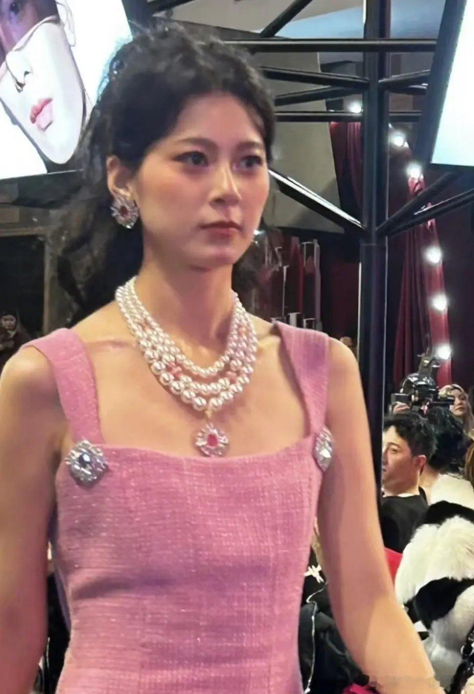 为什么要管有年龄感的人叫妹宝 ​​​