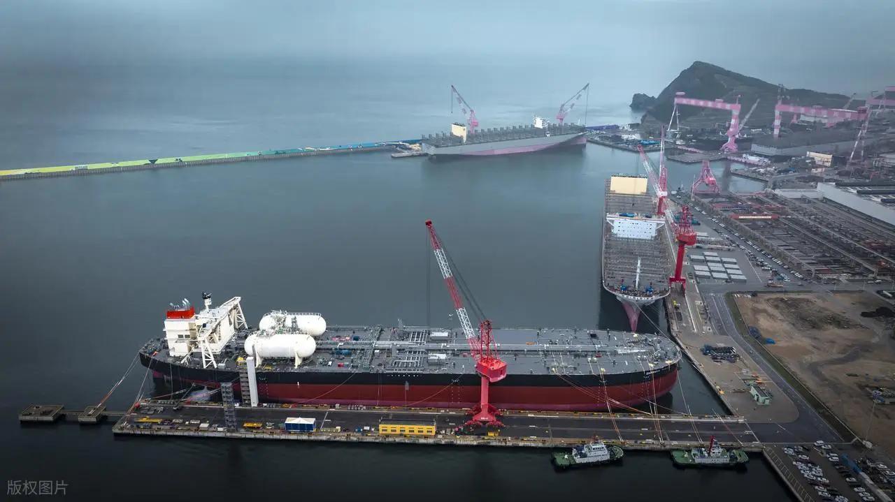 日本梭哈了，中国跟不跟？日本一次性砸 8000 万桶石油救市，为啥中国不跟着放储