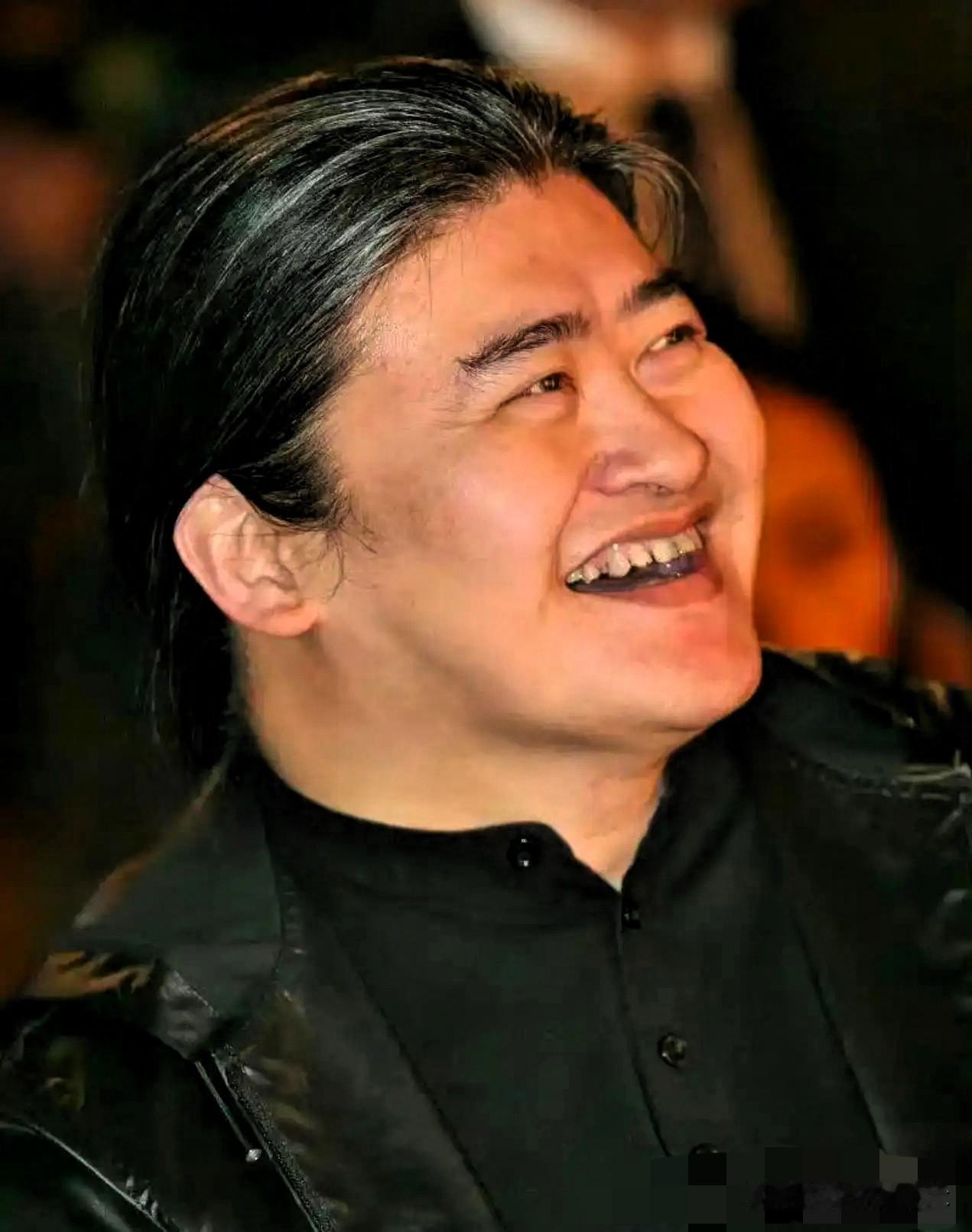 看到歌手刘欢离开的原因，
我默默做了三个决定：

第一个决定：以后少喝酒，能不喝