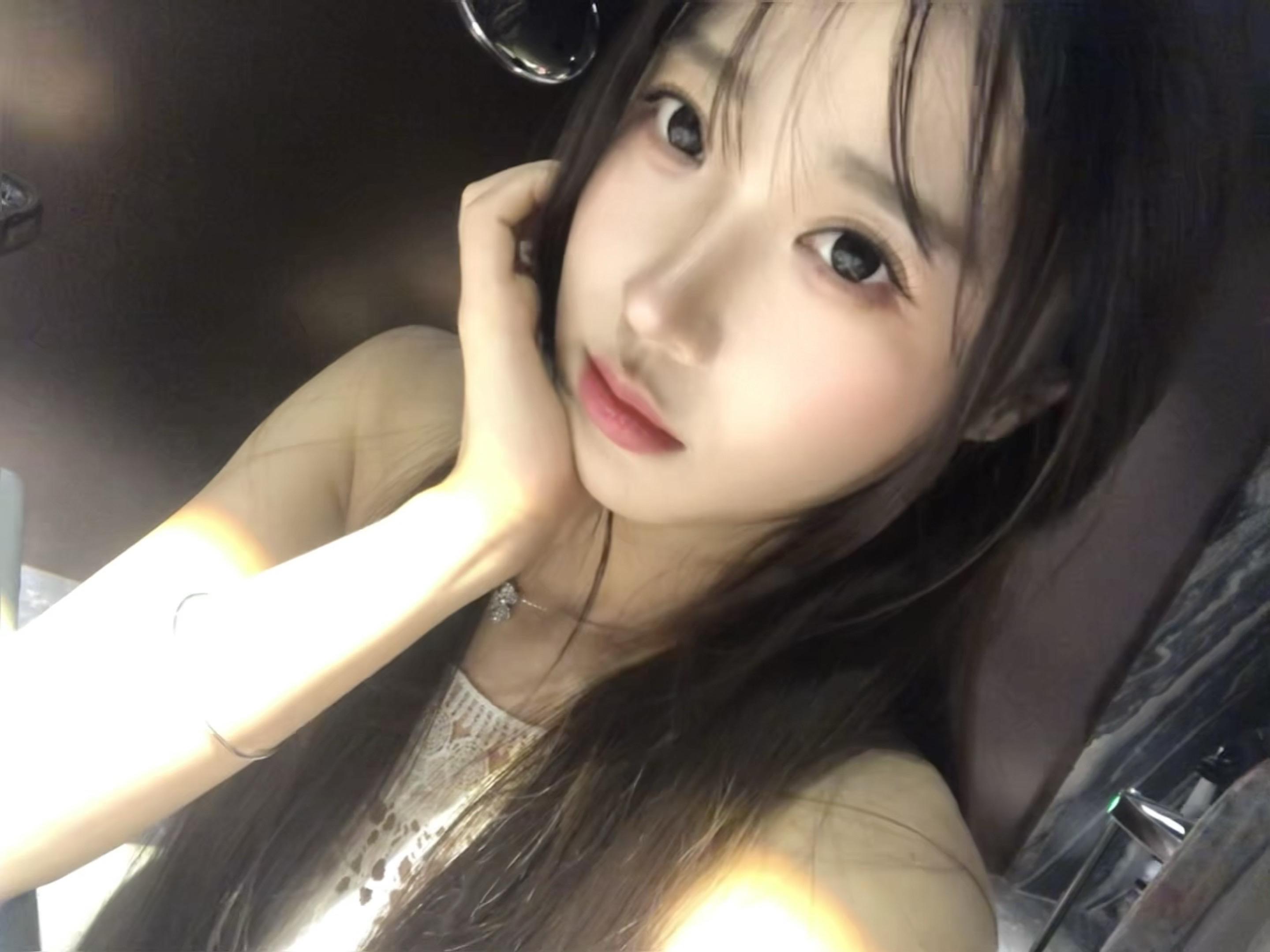 撩开你的长发怎么有香水味