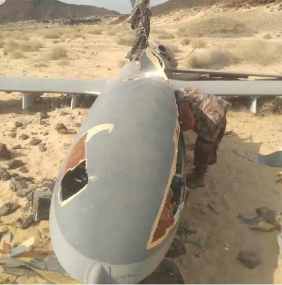 也门胡塞武装在也门南部阿比扬省Ahwar地区的Khabar Al-Maraqis