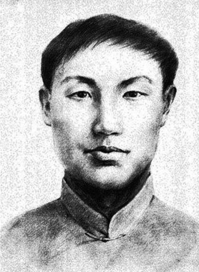 红军长征时期，著名的红四团团长叫黄开湘。他率部作为开路先锋，逢山开路，逢水架桥，