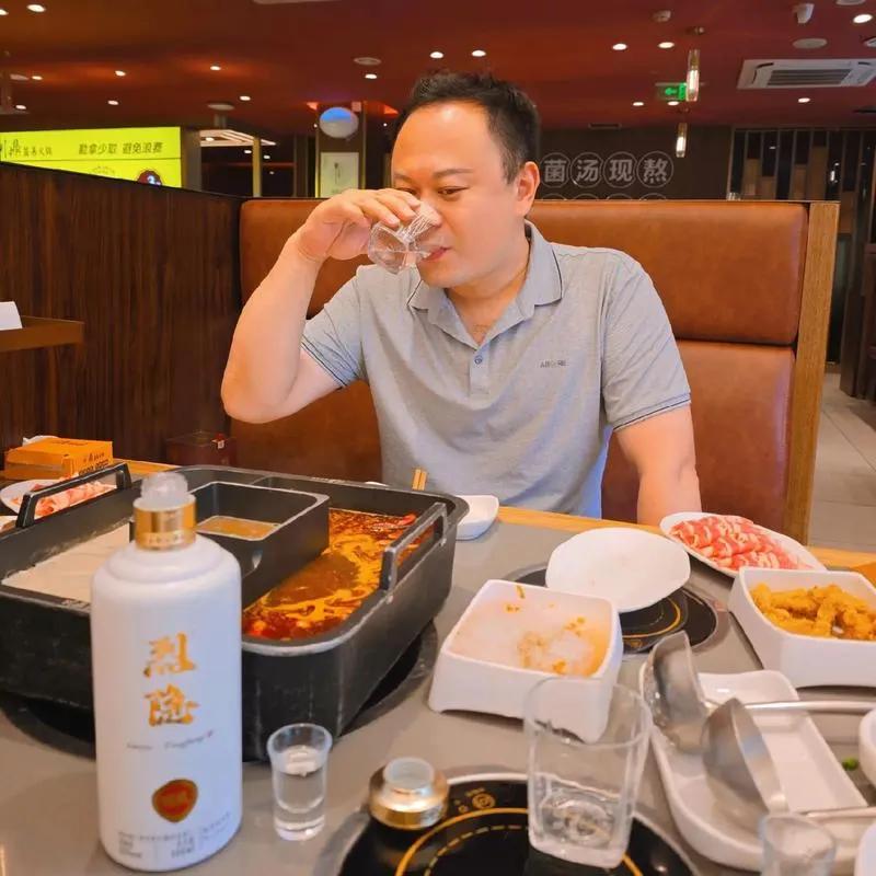 第六代战机亮相成都
听风的蚕又来活了
这家伙还不得一阵猛吹
熊猫家的又有大事情了