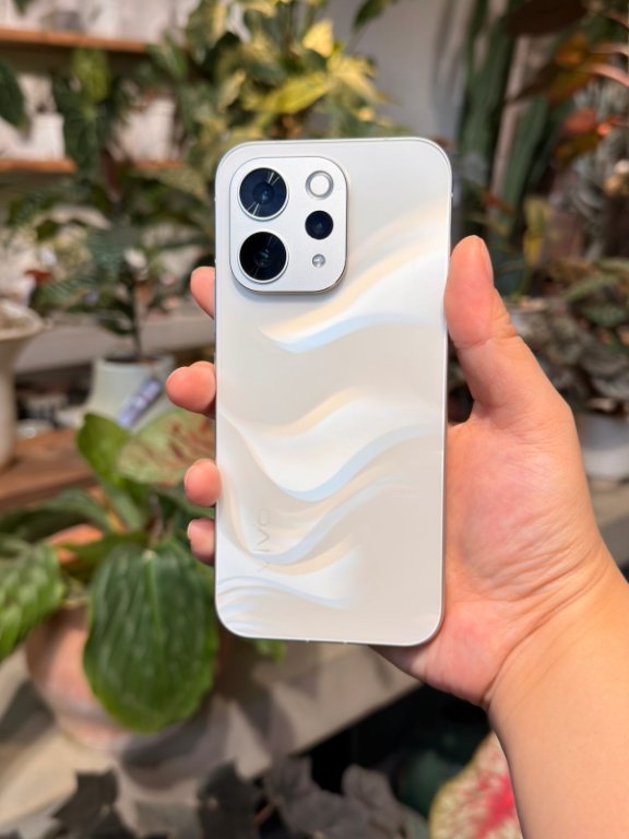 vivoS50痛店不基础店长更不基础岁末换机潮如期而至。当下，年轻人的购机需求早