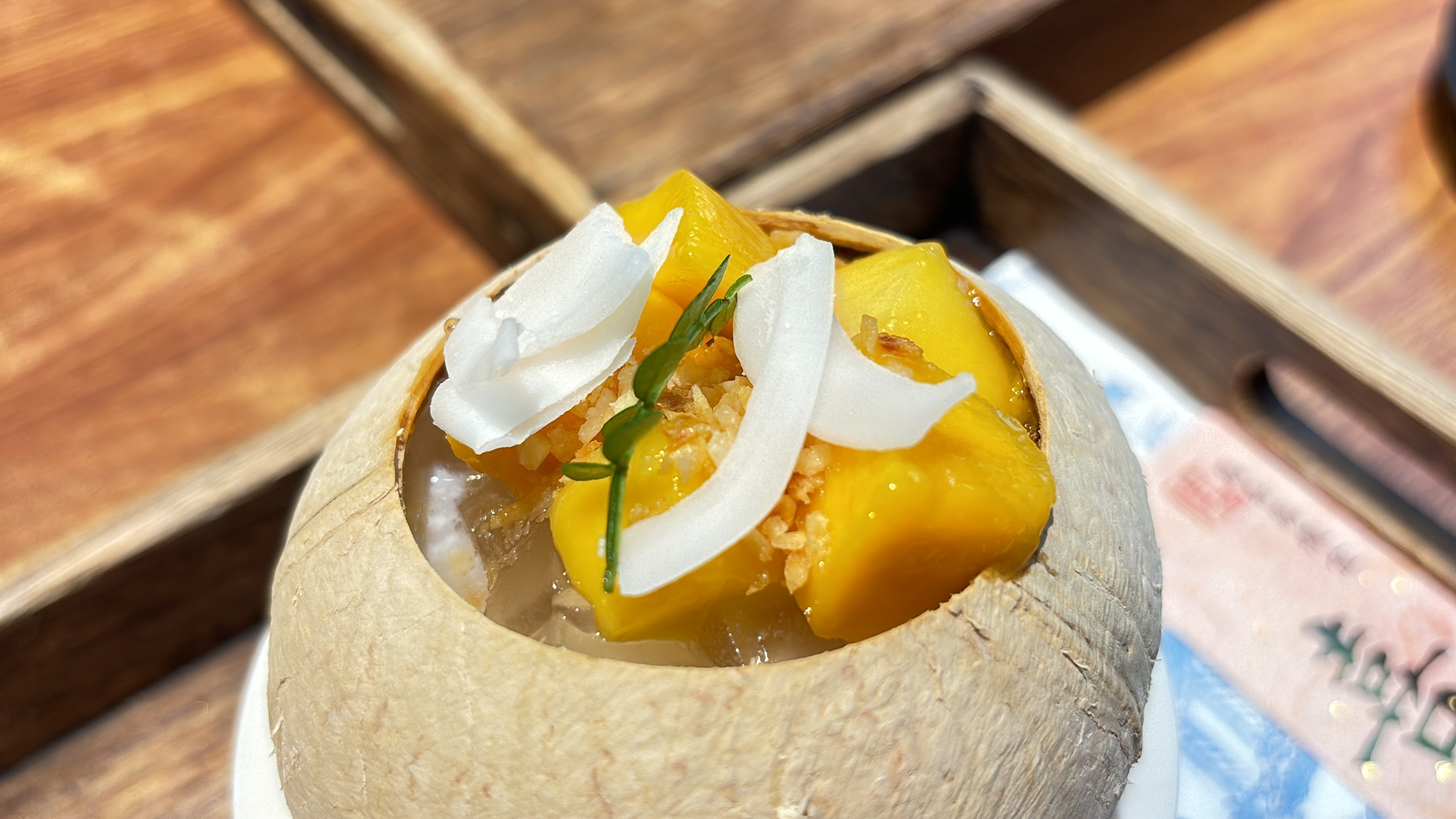 【食在广东 味在顺德】打卡一处藏在巷子里 雅致静谧的糖水铺咱就是说 外面破破烂烂