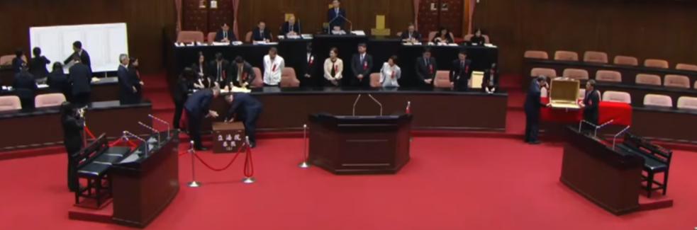 岛内所谓立法院审核“弹劾赖清德”这案子通不过，其实所有人都清楚。我看着他们按照所