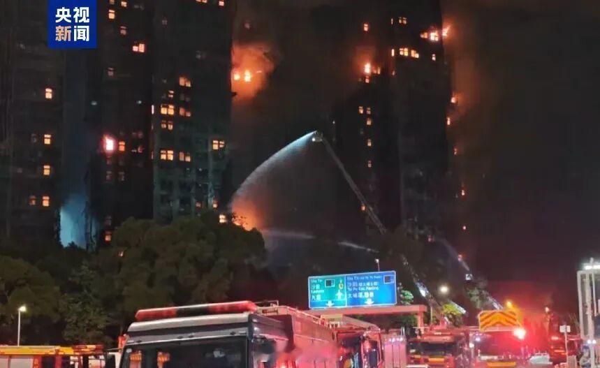 香港警方以涉嫌误杀拘捕火灾相关人员3 人法律律师犯罪香港香港大埔火灾一名消防人员