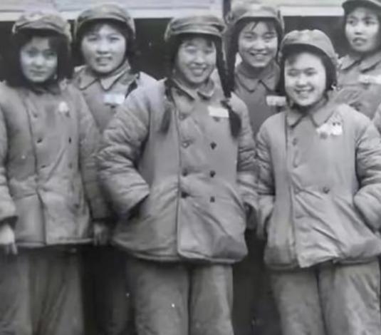 抗美援朝时，5名中国女战士被美军包围后主动投降，此后下落不明，大家都以为她们早已