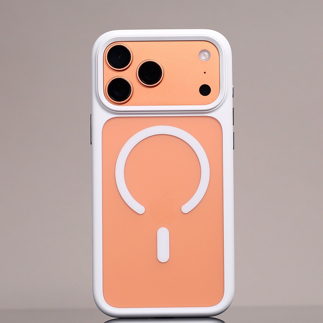 朋友们，iPhone17ProMax/17Pro/17 优限白色磁吸壳来了[嘻嘻