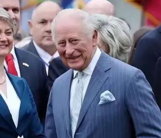 2026年7月12日，英国联署了美国、菲律宾等14国发表的所谓“纪念南海仲裁案裁