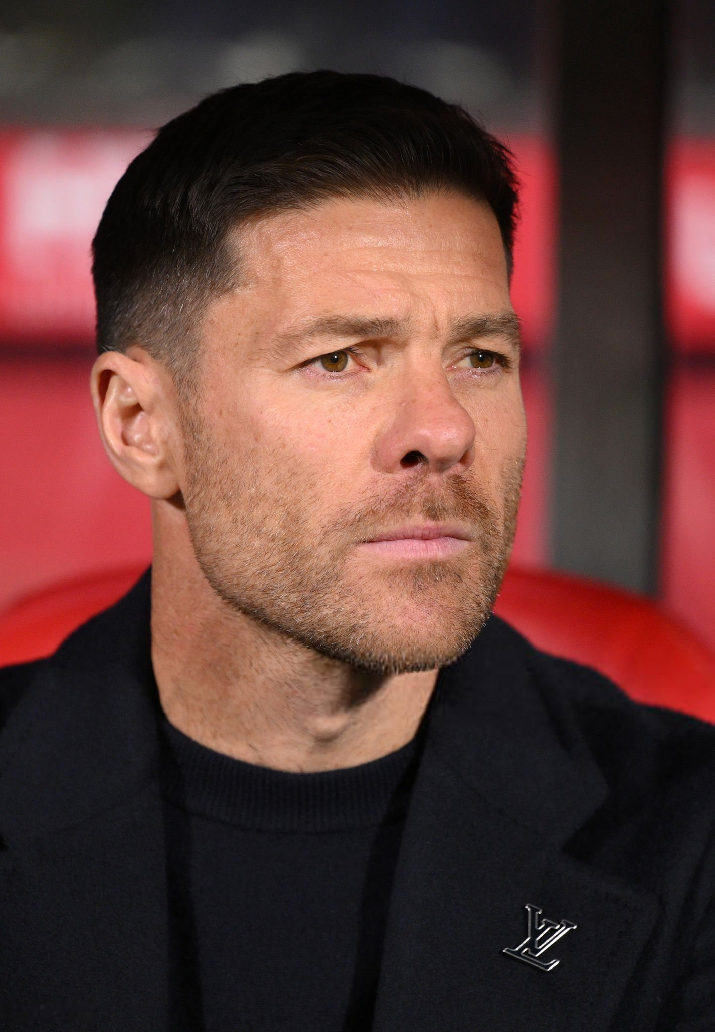 皇家马德里队中仍有一些球员对哈维·阿隆索持怀疑态度，还有一些球员认为他并不是主要