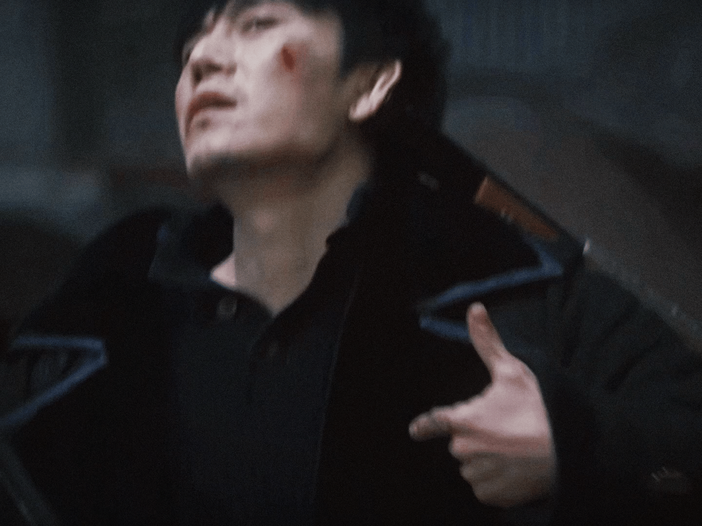 紫金陈的新严良是雷佳音低智商犯罪 尴尬的犯罪现场和雷佳音的幽默，形成一种奇妙的化