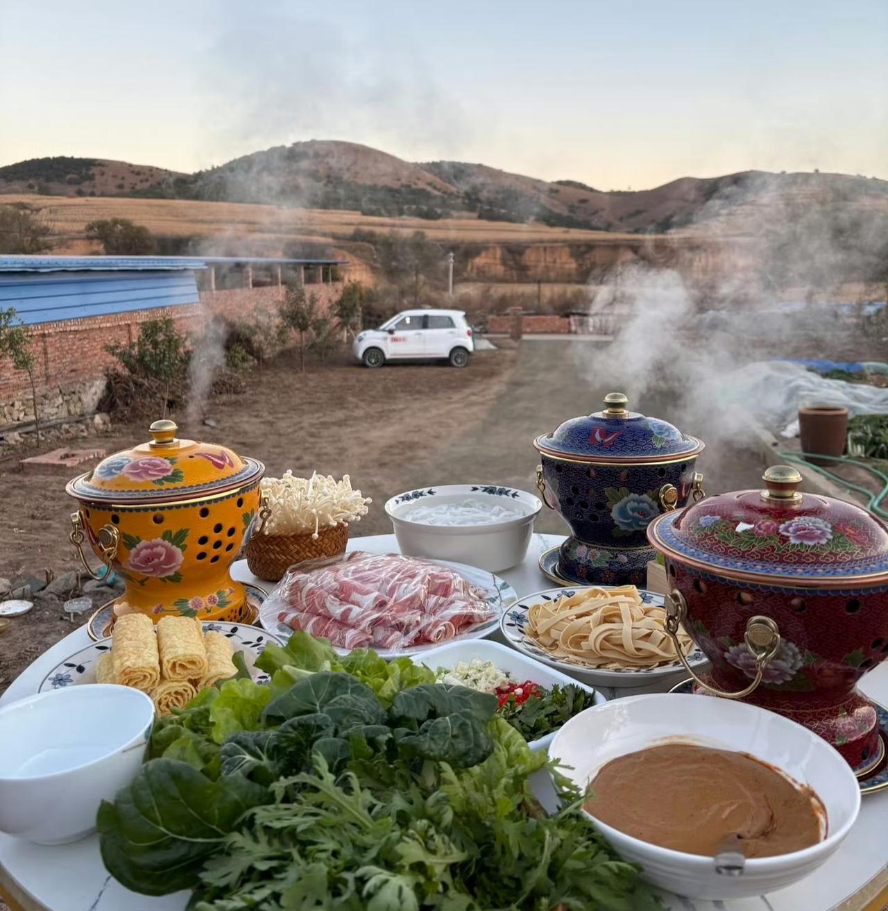“  田间烟火气，一饭解乡愁 … ”
老家才有人间味 用一张图片来记录生活