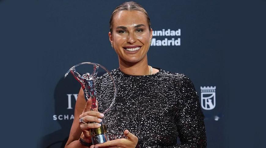 马德里赛第二轮，刚刚拿下劳伦斯最佳女运动员的世界第一萨巴伦卡7-5/6-3击败斯