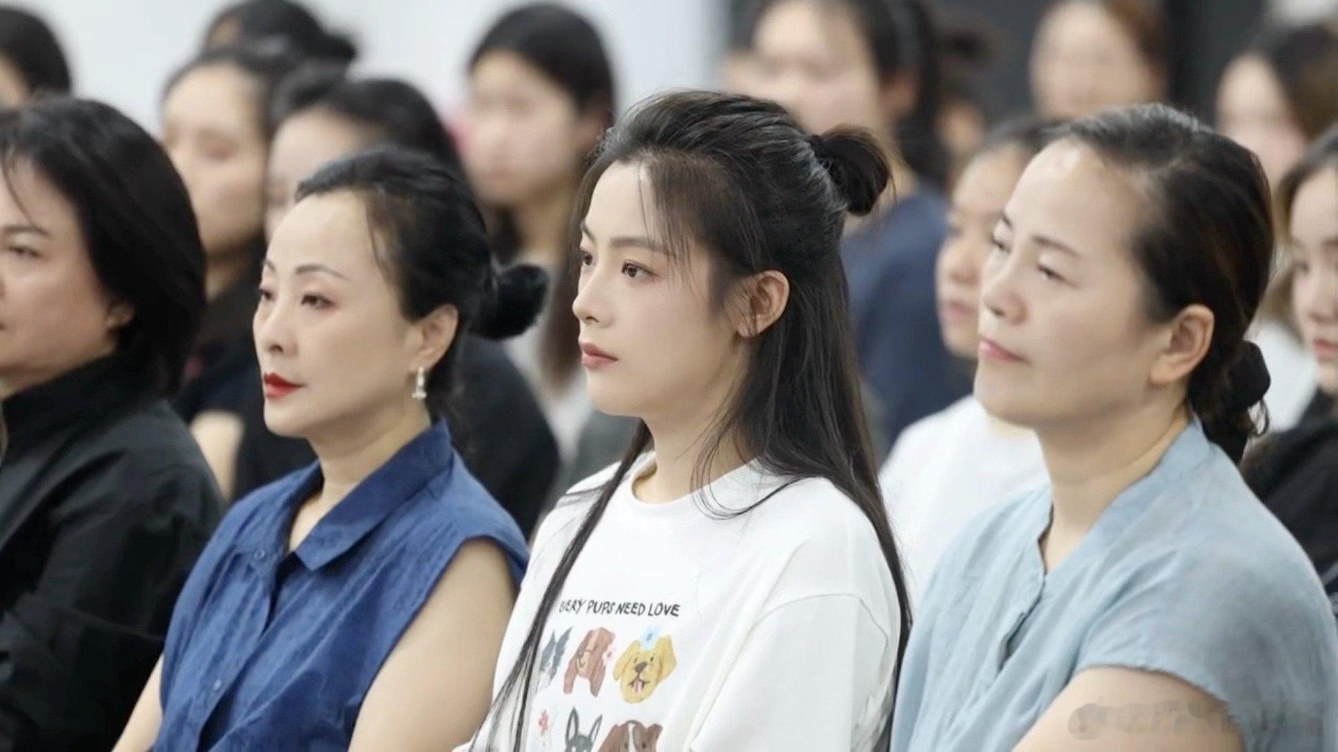 陈丽君领衔主演颜值真的好突出，好亮眼。 