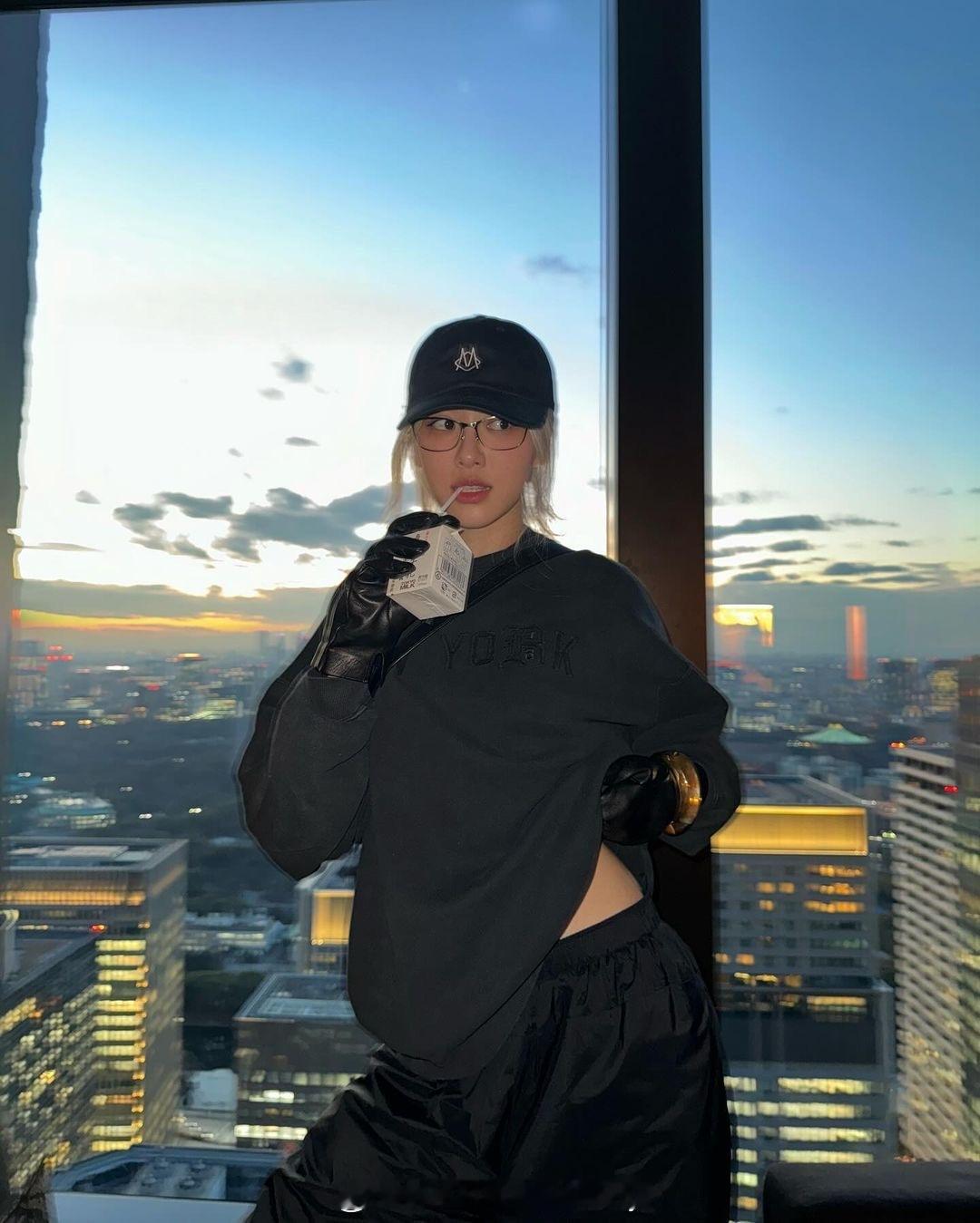 Rosé朴彩英ins晒照，景美人更美！ ​​​