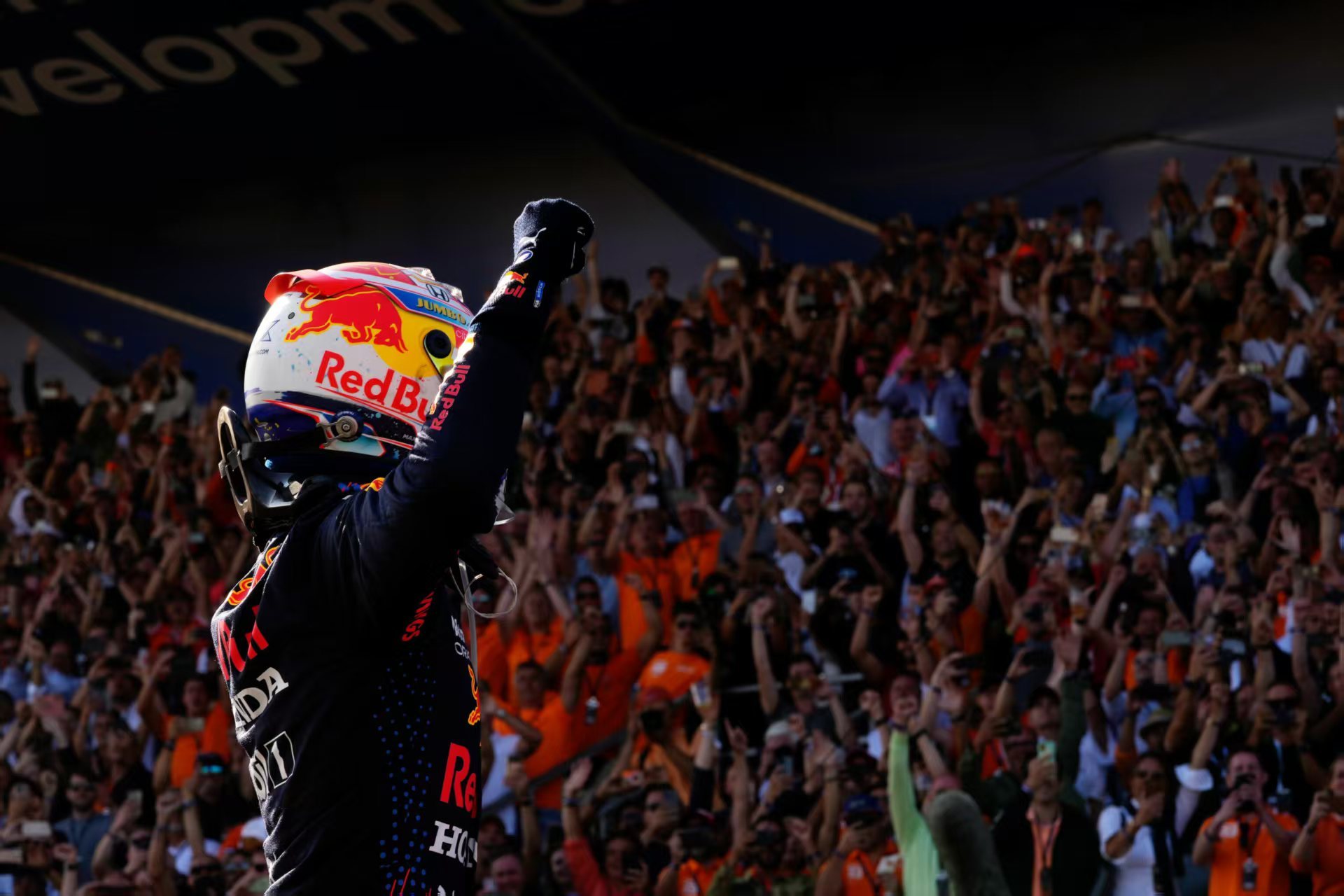 回顾↩️｜2021F1荷兰大奖赛梦开始的地方…这场真的帅的太超过了主场的橙烟和冲
