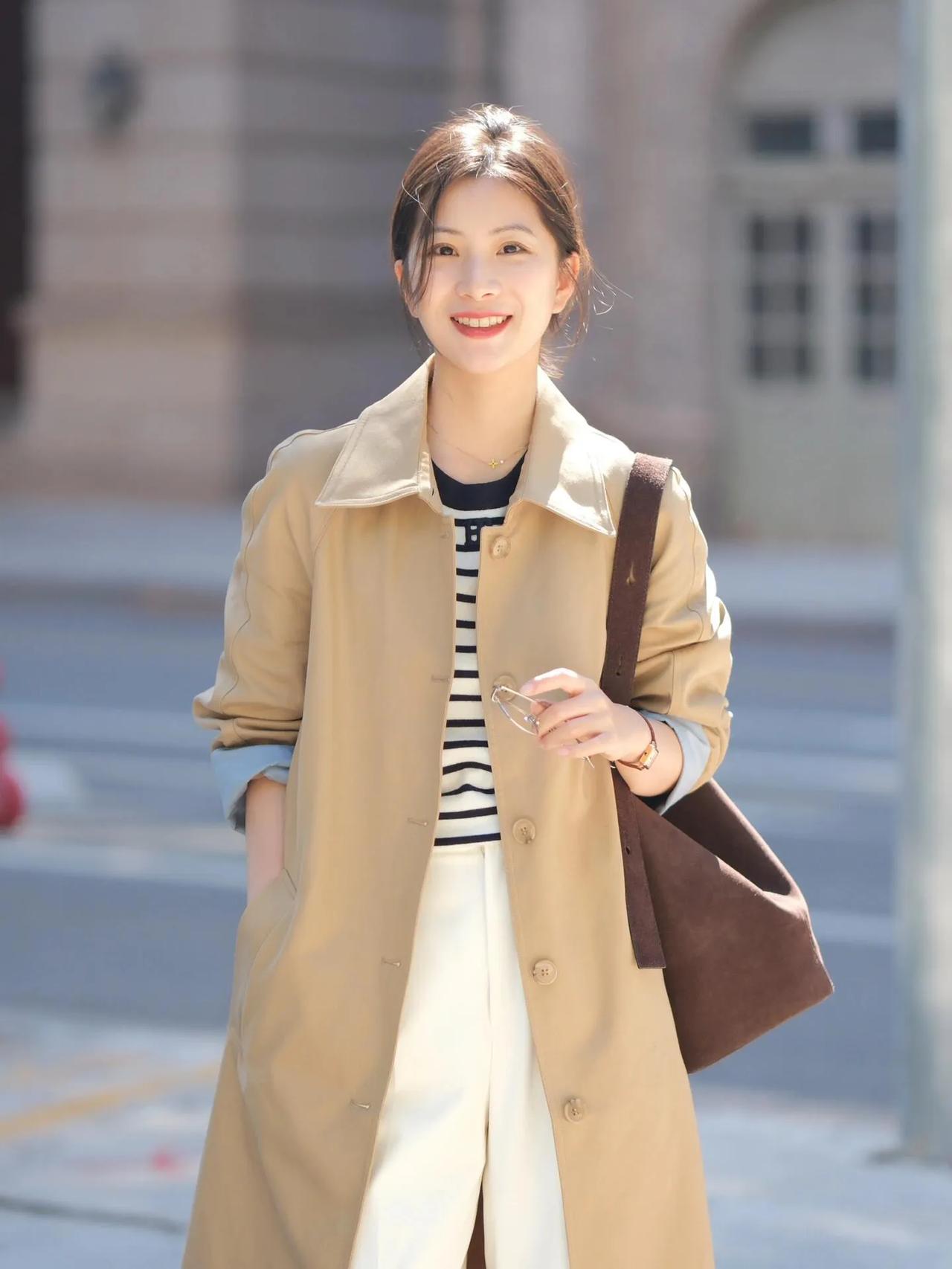 佳人衣带轻#笑语盈盈中#时尚搭配#美出新高度#简行唯美的美女#