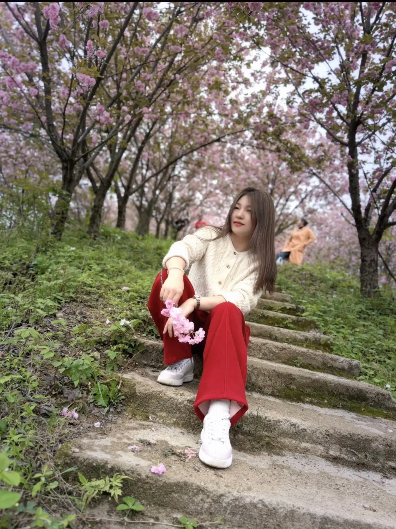 做个可爱的中年老登，中年老登不谈虚情假意，谈生存，谈自由，谈心情，谈健...