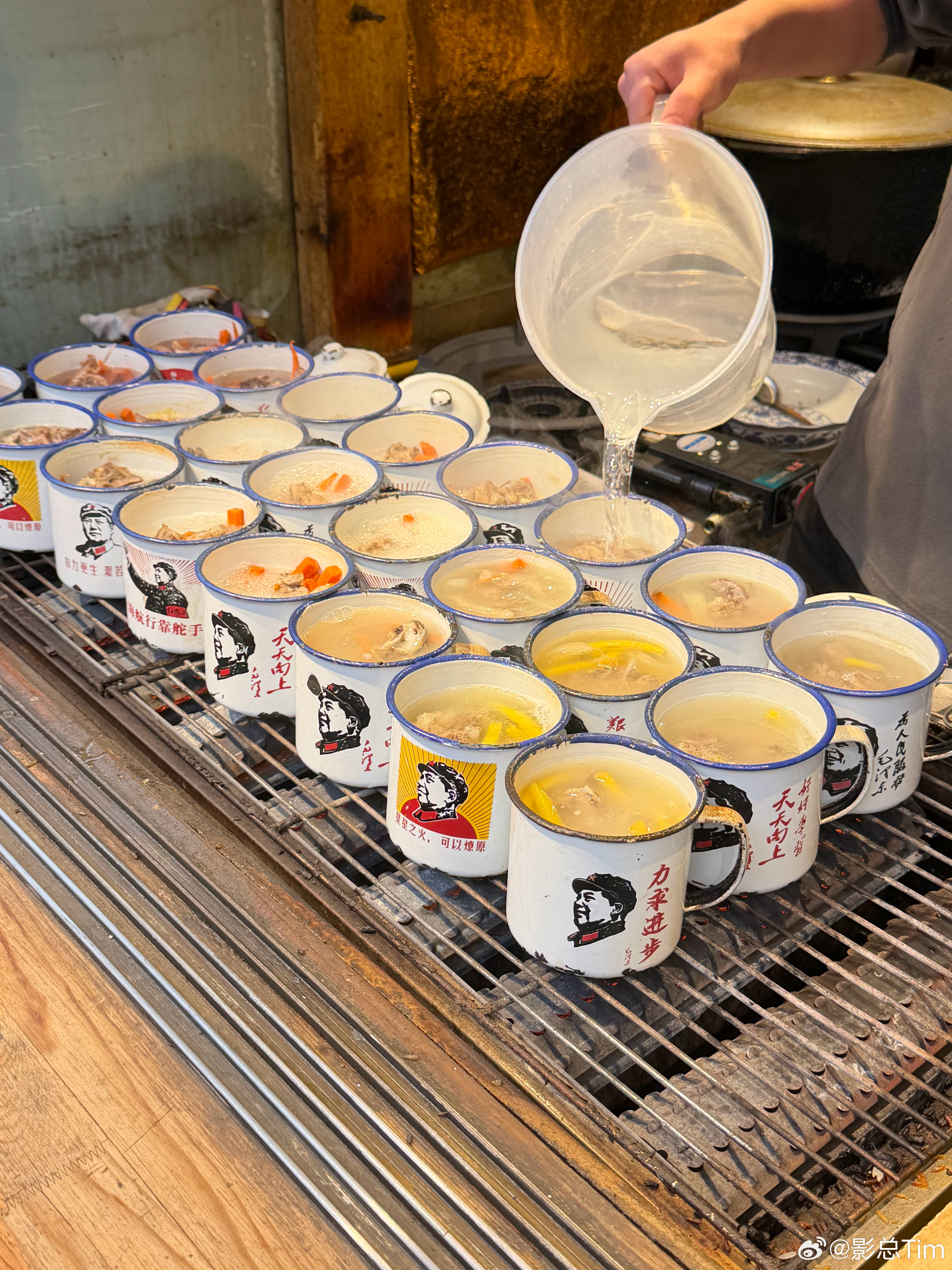 在的带领下开始一路吃吃吃的旅途 敦煌·敦煌夜市