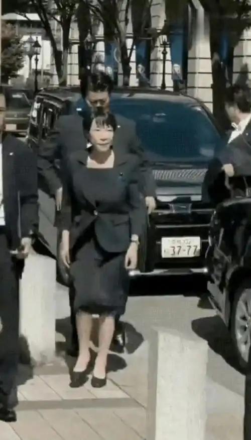 日本这是越来越不安分了，复活军国主义的迹象那是相当明显。
瞧瞧，不明原因的地震还