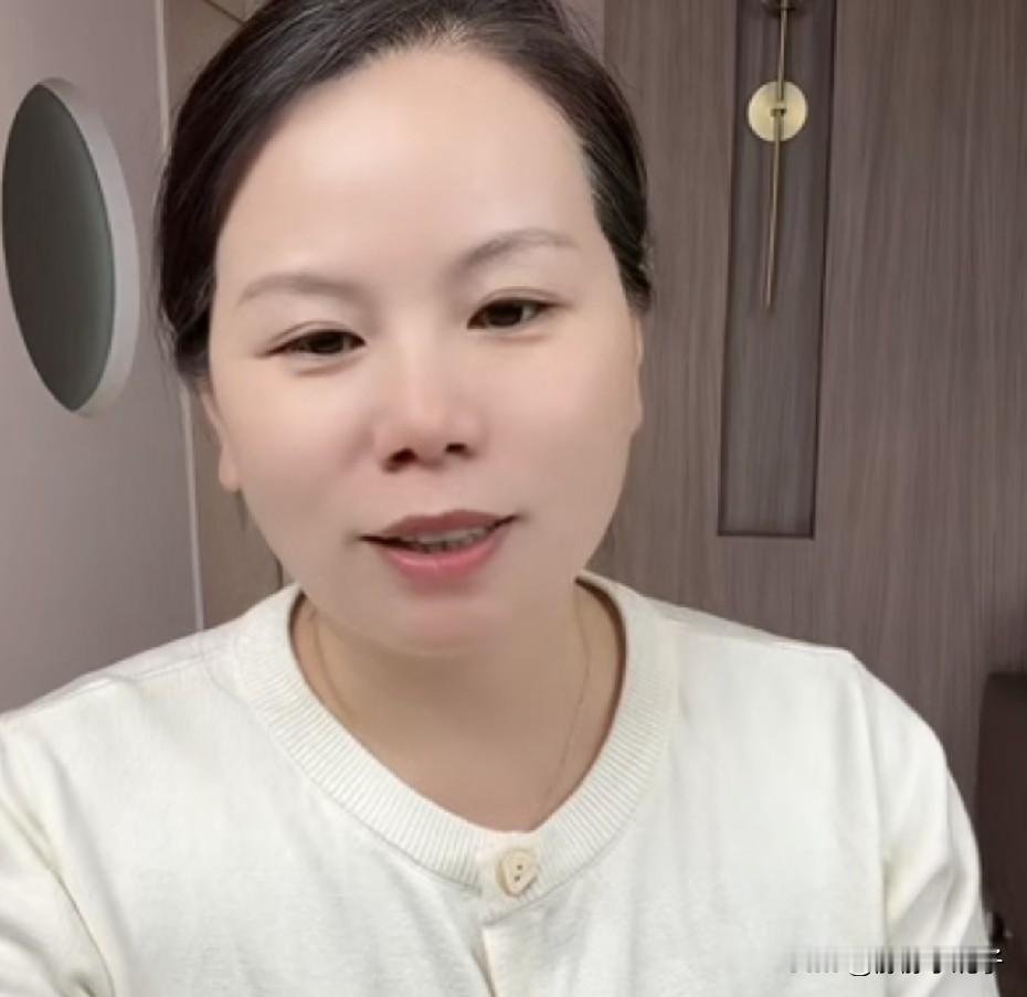 京城小二曝光侄女内心真实想法，直言上的普通高中，学习成绩一般，听说考个本科，不如