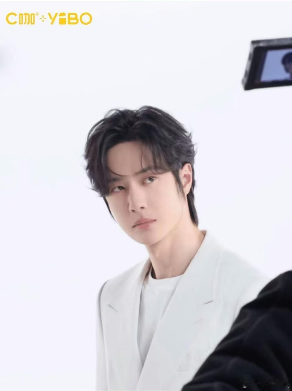 王一博C咖live图王一博C咖拍摄花絮美图王一博C咖拍摄花絮美图，状态超好，[色