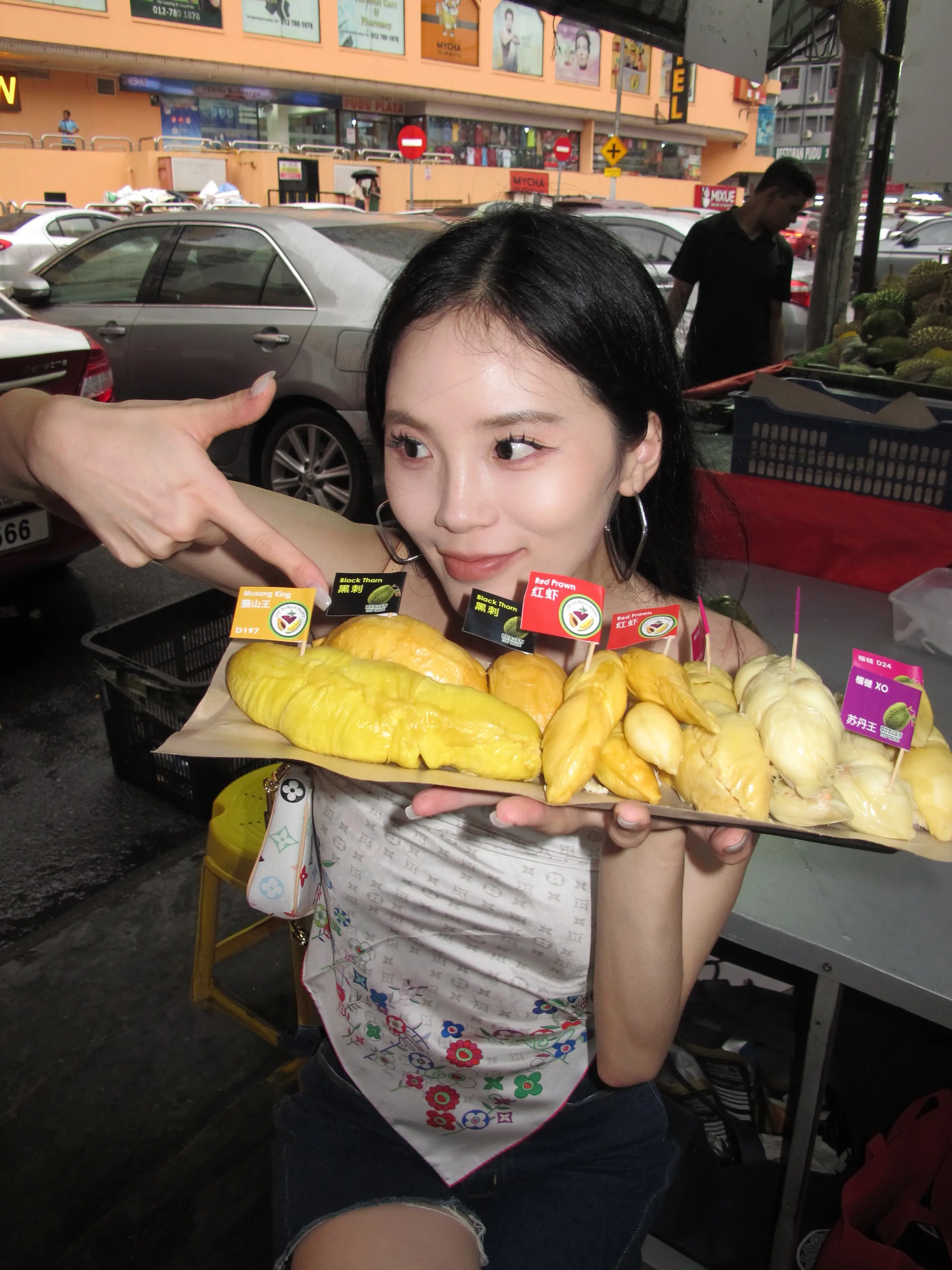 别扶贫   先富养自己