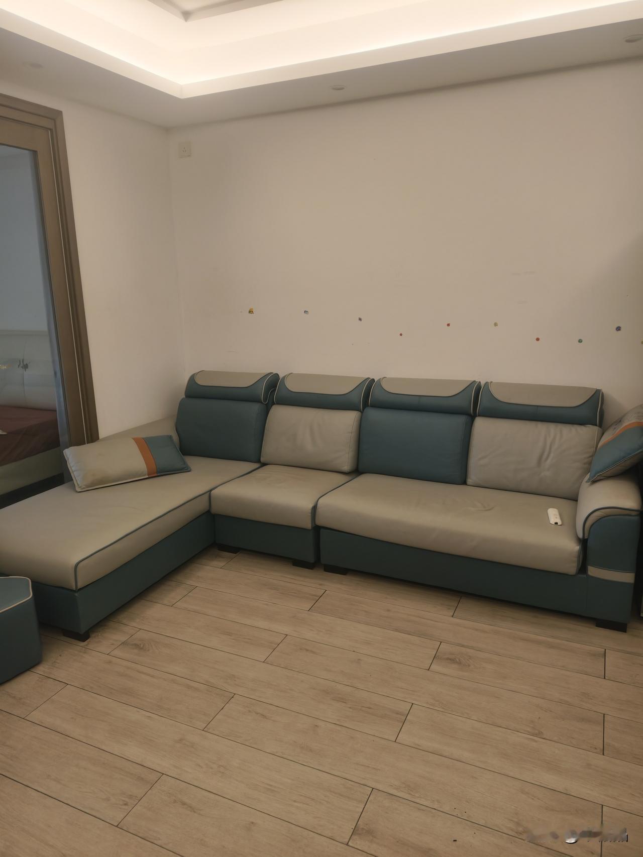 当60后遇见70后想法还是不一致的时候怎么办？前段时间闺蜜小丽两个人因为是否在外