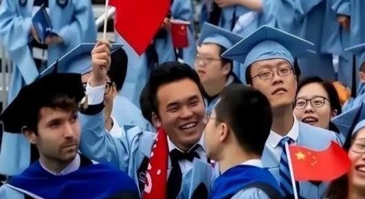 美国民调称77%民众反感中国，中国民众对美好感度呢？

结果让白宫沉默。
 
皮