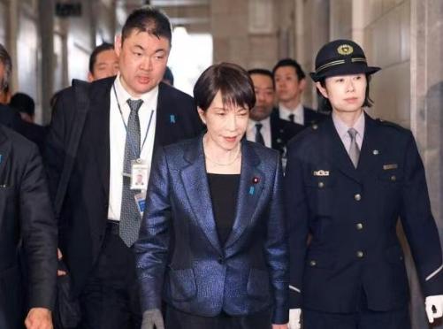 什么情况？日本居然接连两天对美军下手
 
出事了！据日本共同社报道，6月14日，