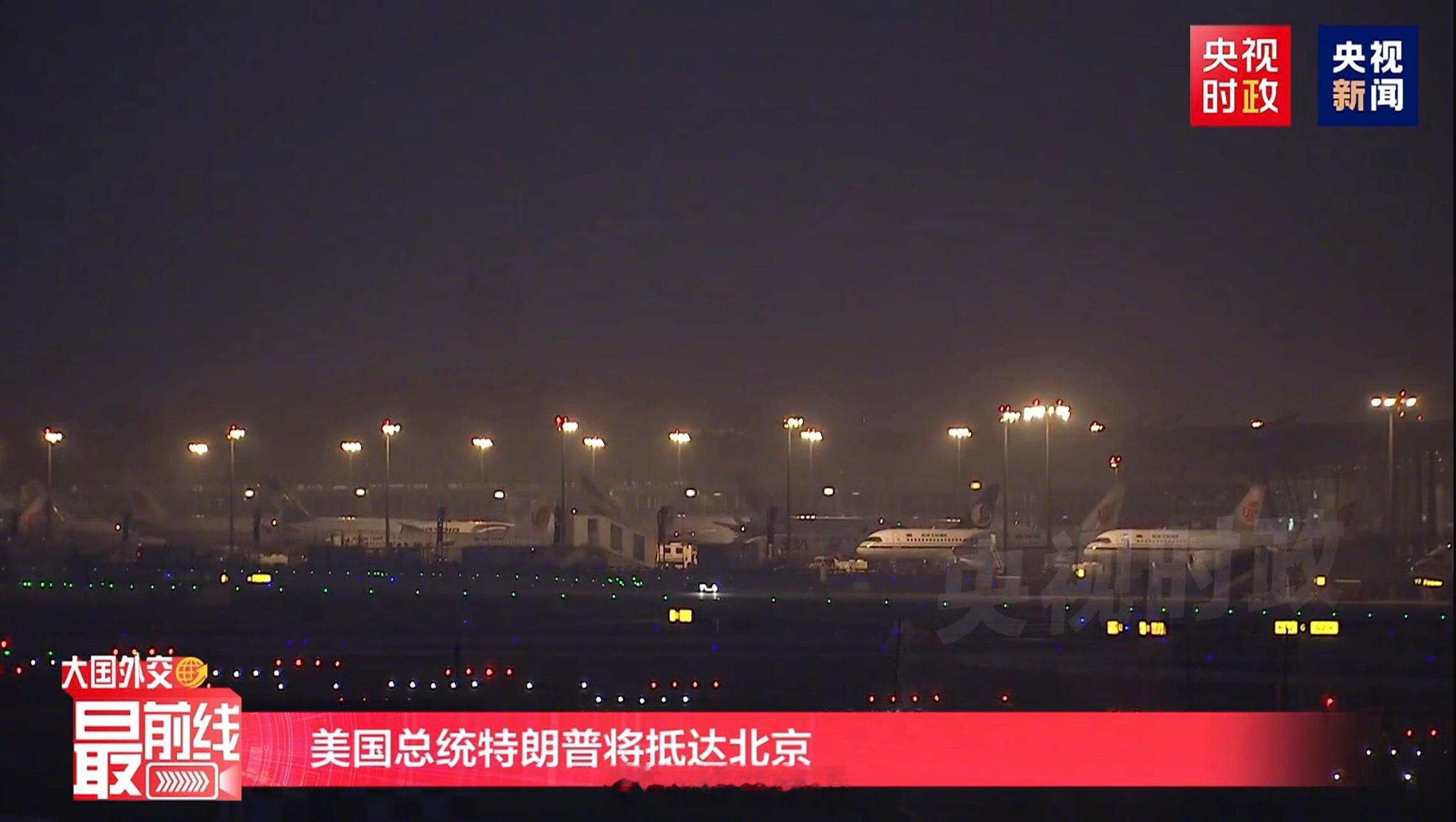 国航这两架C919停的位置真好，央视这固定机位直播最C位就是它俩。，而且刚好它们
