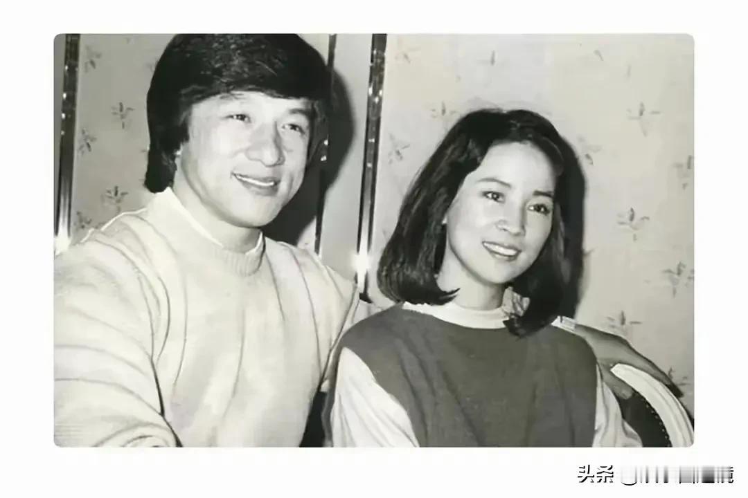 这两张照片实在是太有冲击力了，这对明星夫妇几十年前和现在的对比实在是太强烈。
女