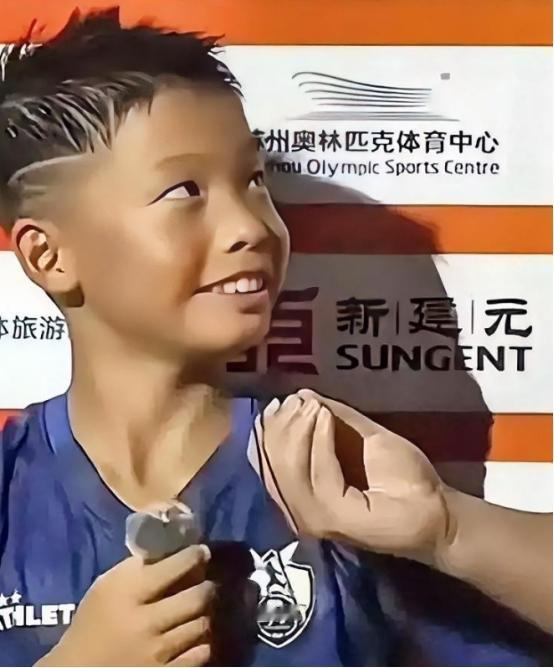足球小将孟新艺是真敢说啊！他是一点都给国足不留情面，“中国人连世界杯都进不了”，