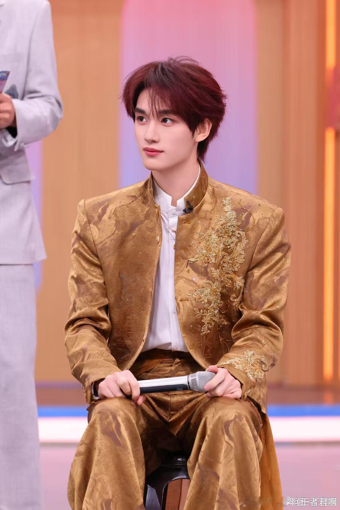 你好星期六全员脑力给到一个夯你好星期六 诡秘藏于人群，真相藏于细节！好六街奇案的