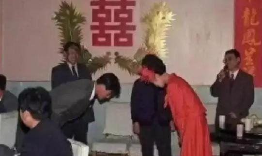 1999年，黑龙江19岁护士收养10岁男孩，视如亲弟，12年未嫁。直到男孩亲生父