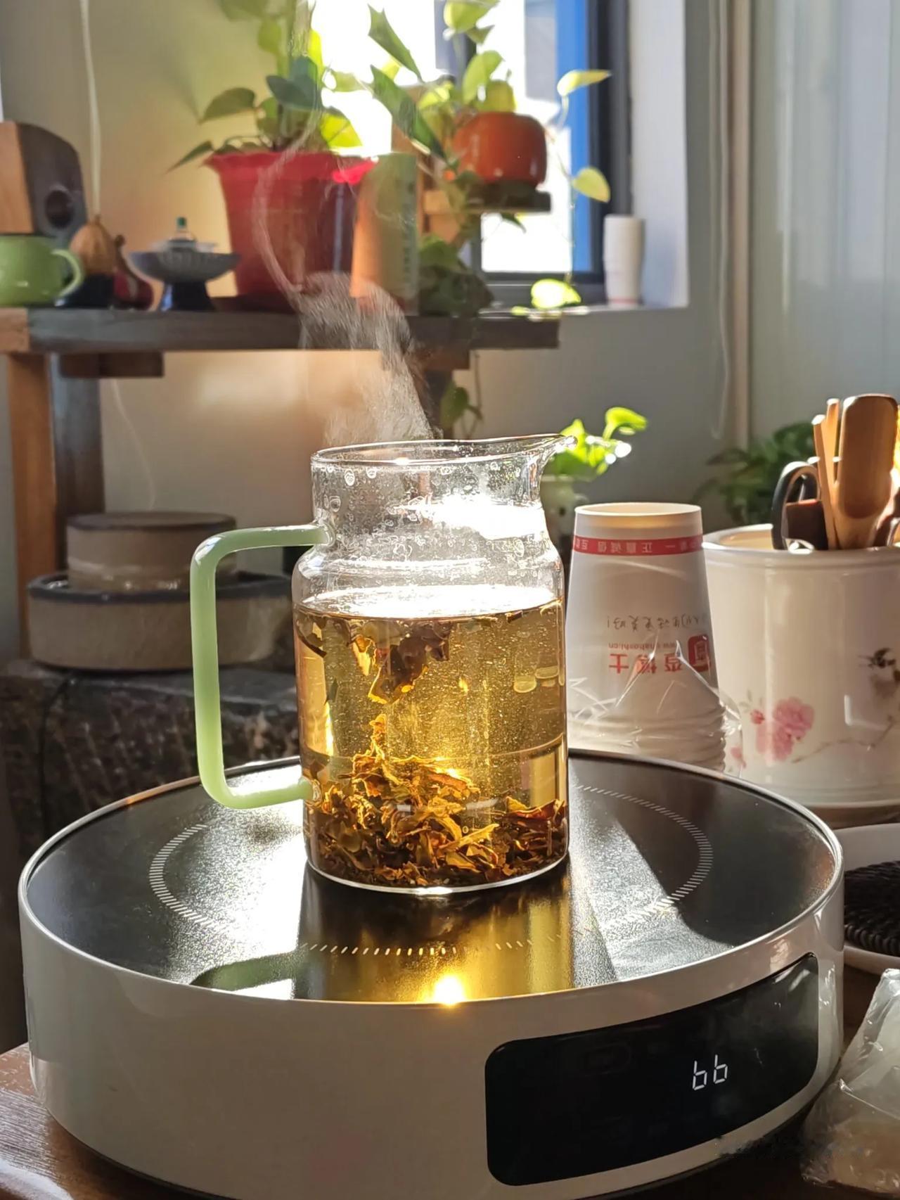 煮一壶茶，开始一天工作[玫瑰]