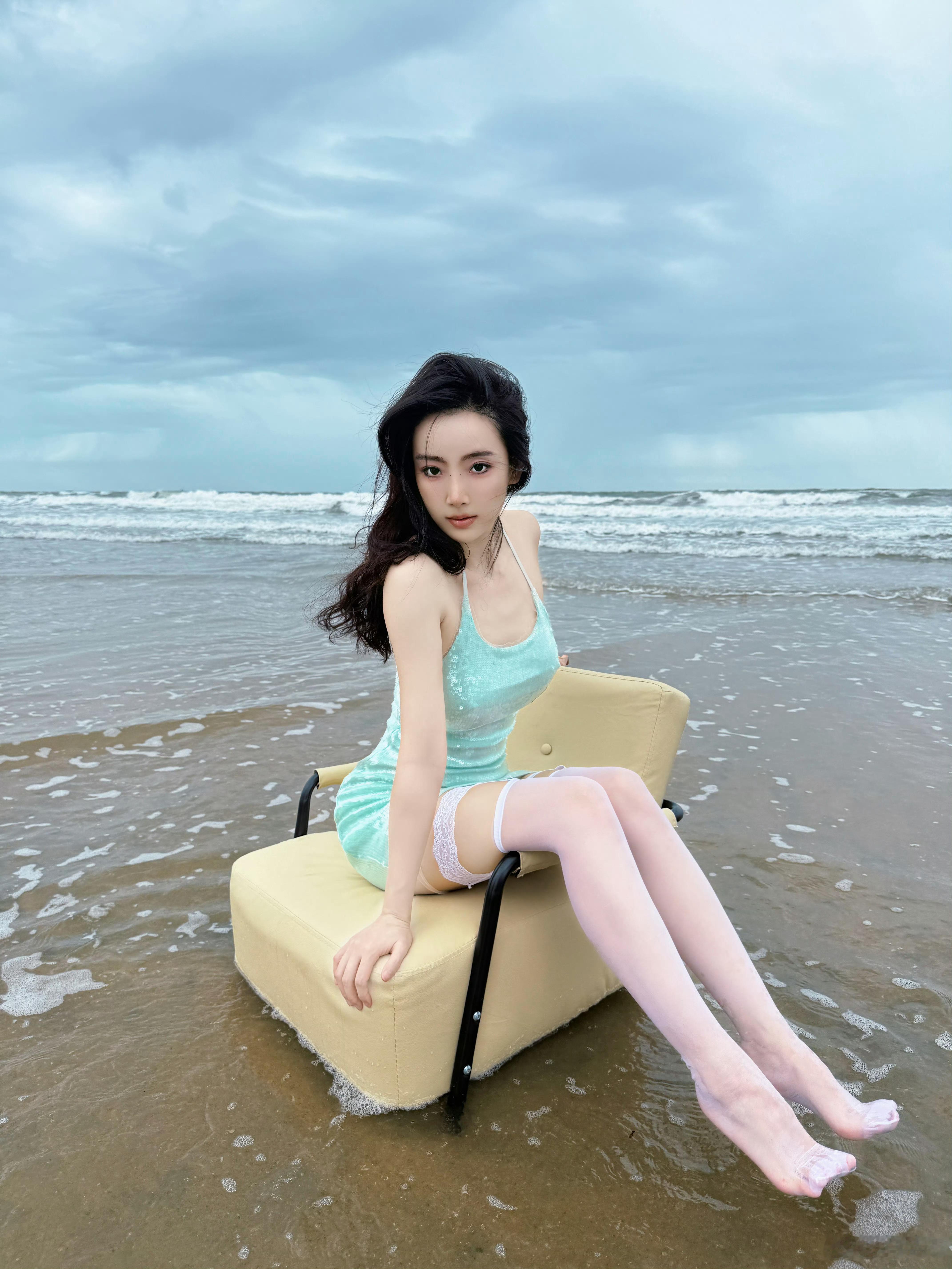 马卉老师海边拍照 