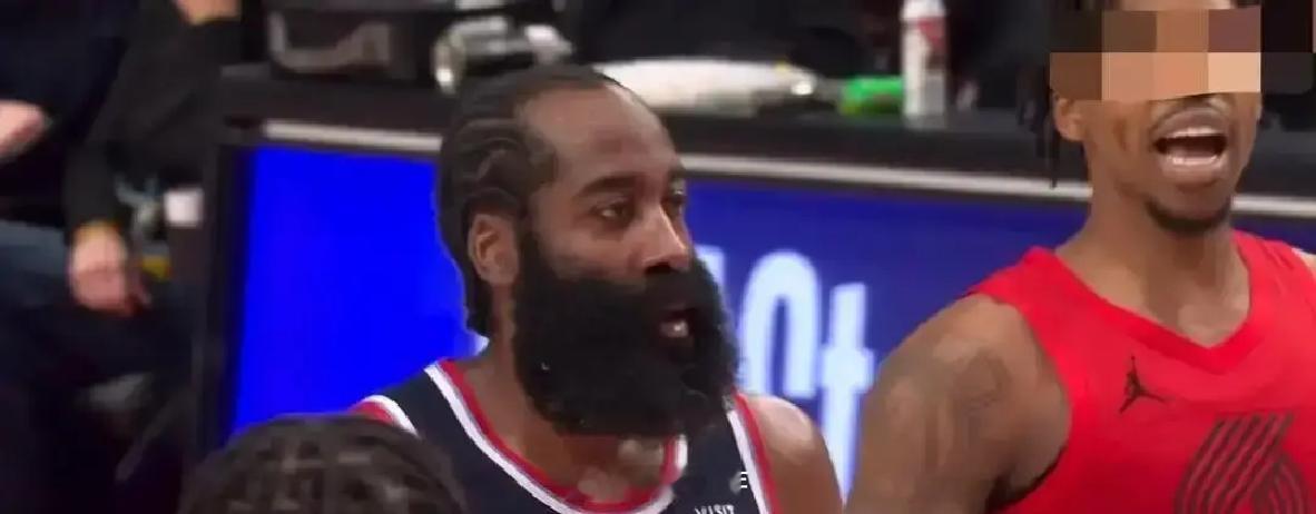 38岁哈登还在进化今天快船打国王，哈登第三节突然改打无球，站底角抽烟。祖巴茨弧顶