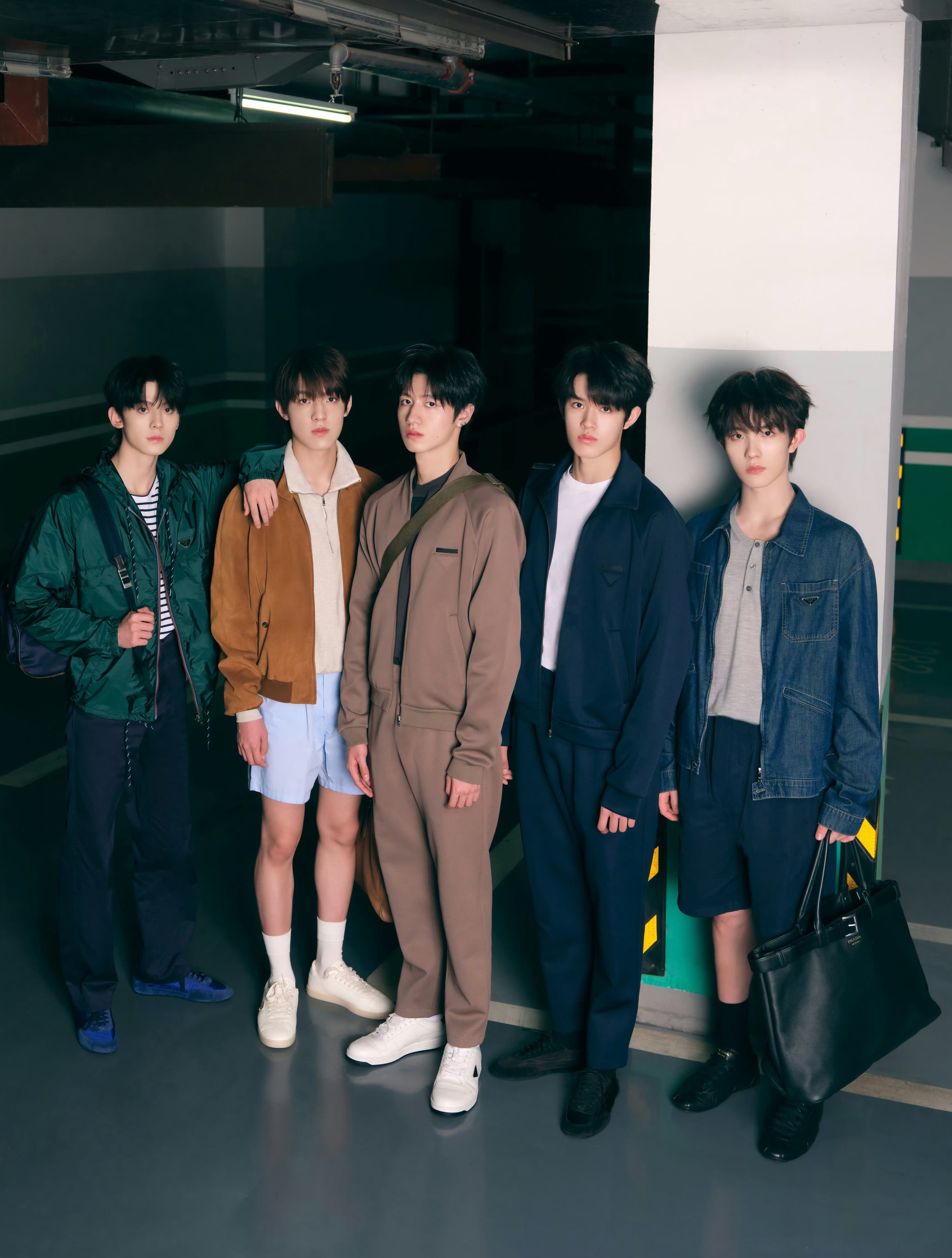 登陆少年Prada米兰男装周出图朱志鑫 、张泽禹 、张极 、左航 、苏新皓  ​