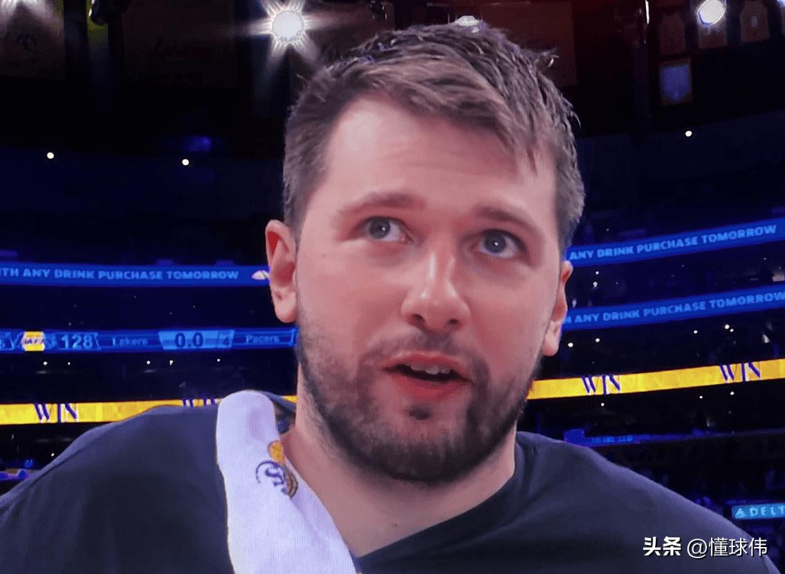 掌控比赛！雷迪克谈东契奇：

“他今晚完全掌控了比赛。”

“打出了极强的统治力