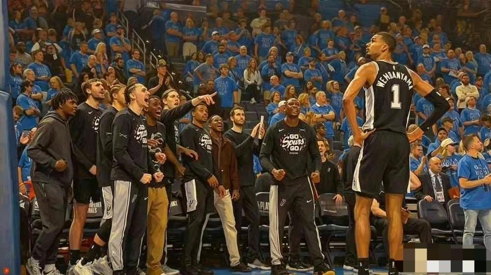 纵观NBA历代超级巨星的生涯轨迹，所有人始终无法绕开迈克尔·乔丹这座历史丰碑，其