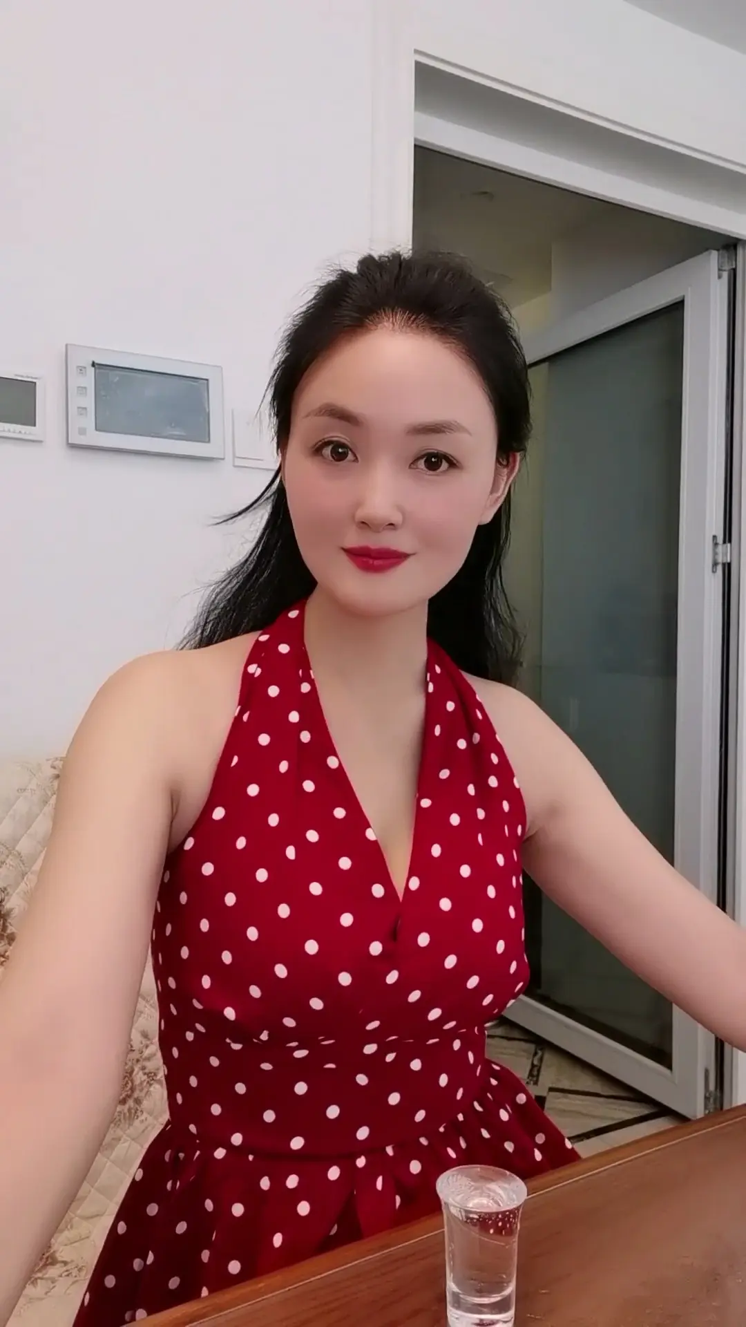 我为什么长这样  就是因为随时天天吃深山原生态腊肉😄