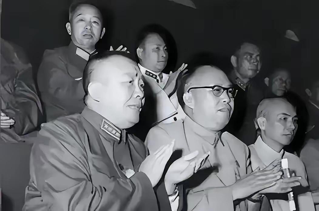 1958年，哈军工系主任韩守成当众拍桌子怒斥开国大将，被当场拖出会场，所有人都以