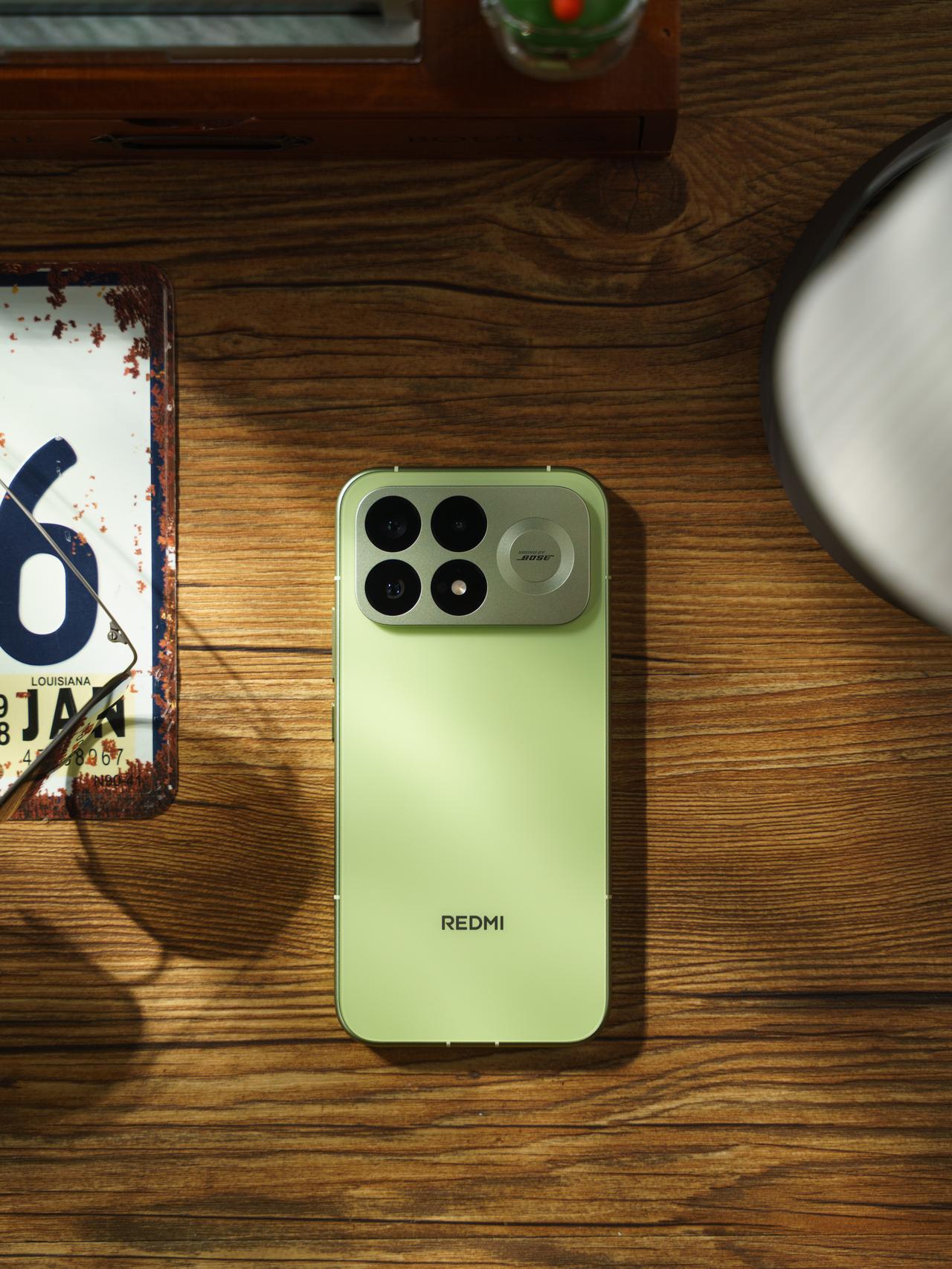 REDMI K100 Pro实拍感受一下，你的专属印记由你自己定义。
整体外观风