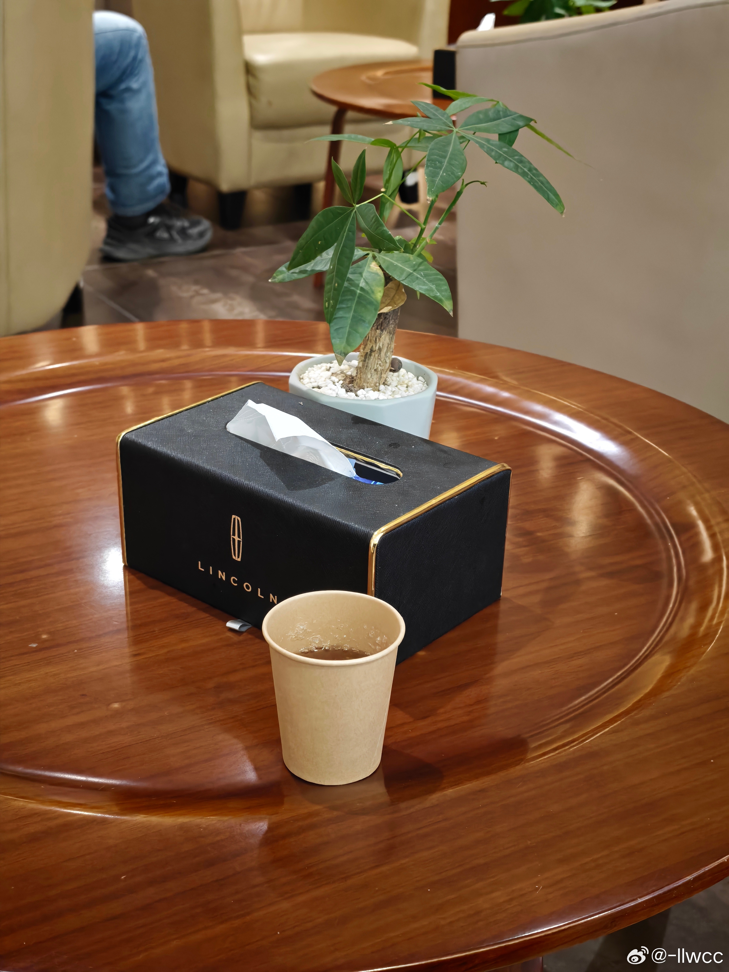 悲报至此我们买过车的门店竟然只剩马自达还活着了奥迪倒了起亚剩下个基本没人管的小门