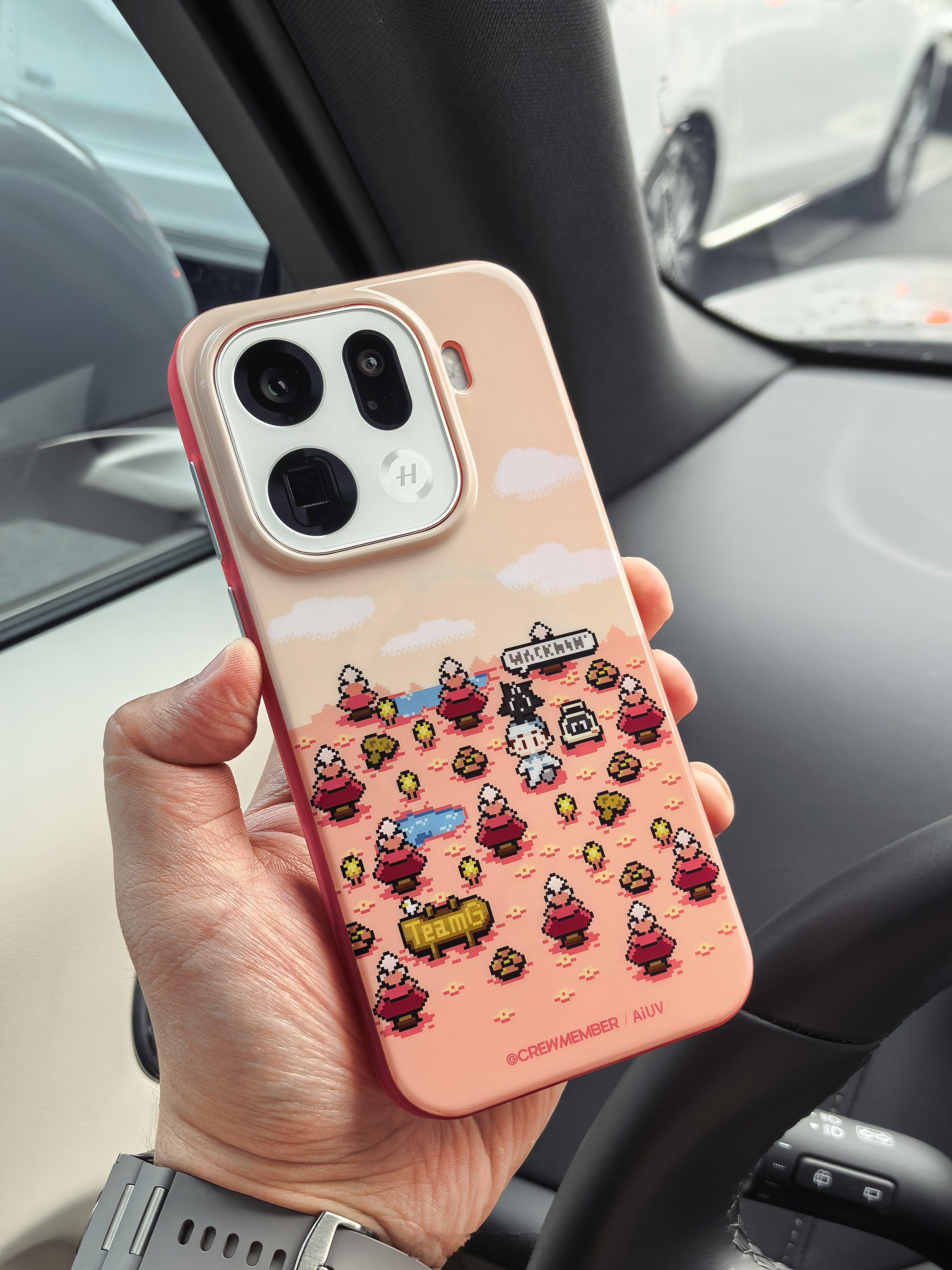 给兄弟们欣赏一下，我的Find X9 Pro新手机壳。这次是家和「吉考斯工业」的